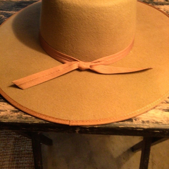 NEW! Lack of color wool butterscotch boater